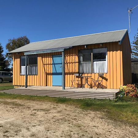 Somerset Beachside Cabin And Caravan Park Exterior photo